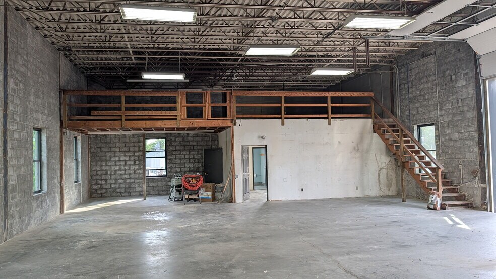 57 Plainfield Ave, Bedford Hills, NY à louer - Photo intérieure – Image 3 sur 12
