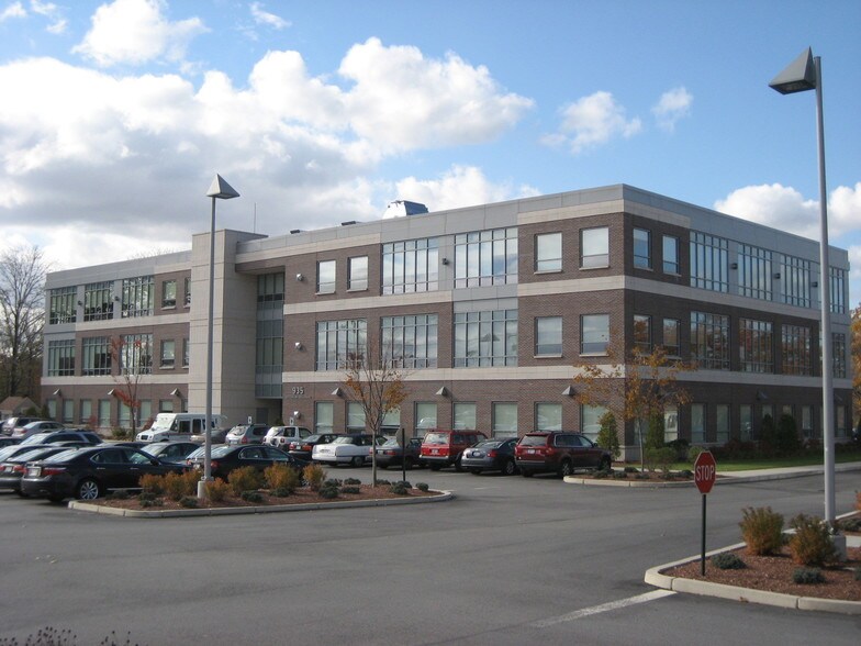 935 Jefferson Blvd, Warwick, RI à vendre - Photo de l’immeuble – Image 2 sur 11