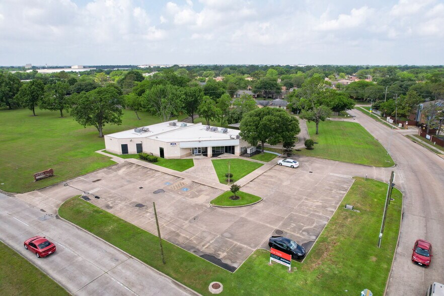 12755 N Houston Rosslyn Rd, Houston, TX à vendre - Photo de l’immeuble – Image 2 sur 28