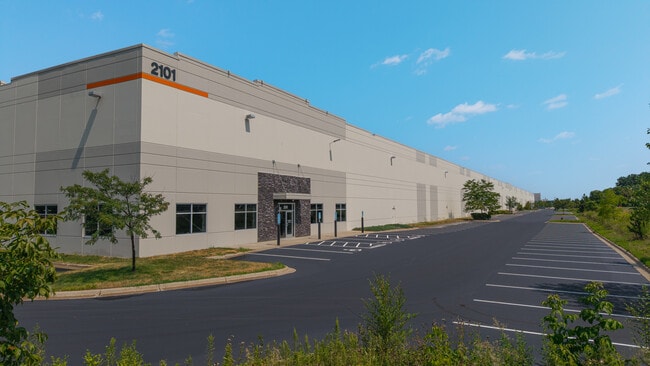 Plus de détails pour 2101 4th Ave E, Shakopee, MN - Industriel/Logistique à louer
