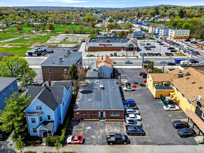 64 Dewey St, Worcester, MA à vendre - Photo de l’immeuble – Image 2 sur 38