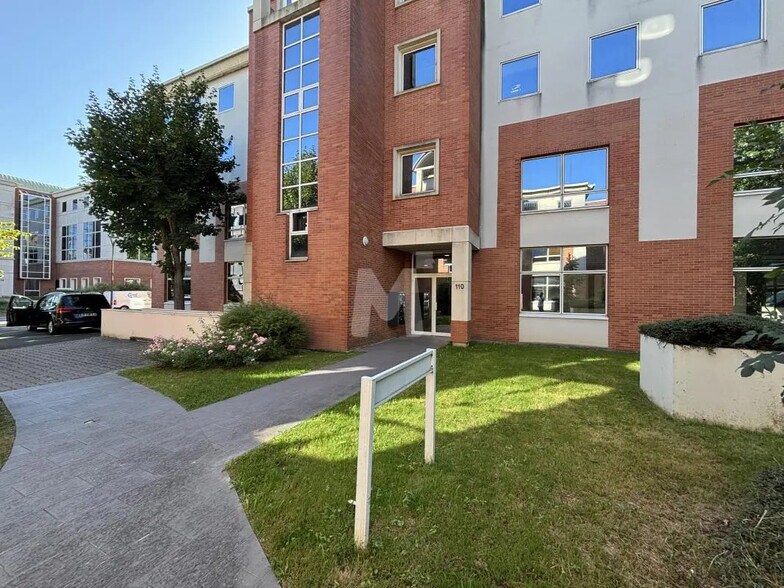 Bureau dans Chevilly-Larue à louer - Photo de l’immeuble – Image 3 sur 8