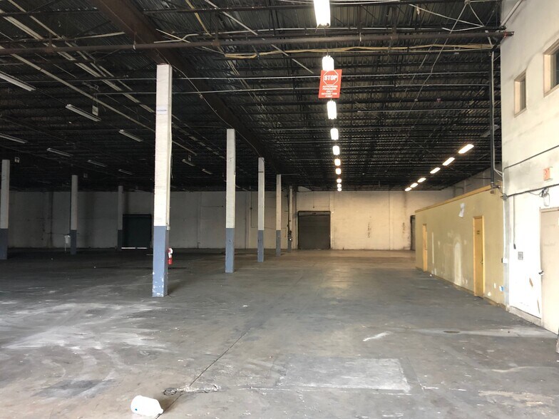 2275 E 11th Ave, Hialeah, FL à louer - Photo intérieure – Image 3 sur 9