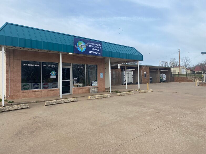 2015 SW D Ave, Lawton, OK à vendre - Photo de l’immeuble – Image 1 sur 16