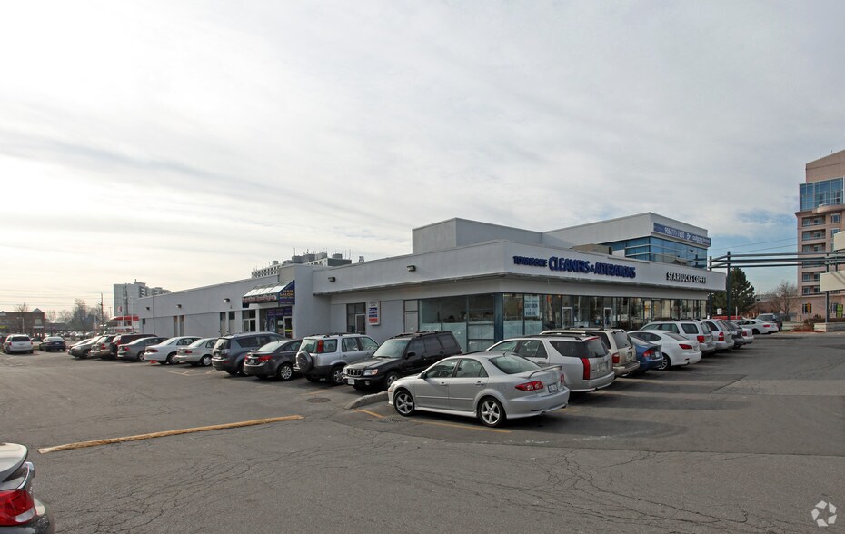 7077 Bathurst St, Vaughan, ON à louer - Photo de l’immeuble – Image 3 sur 7