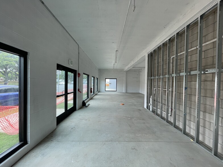 903 Isenberg St, Honolulu, HI à louer - Photo de l’immeuble – Image 3 sur 6