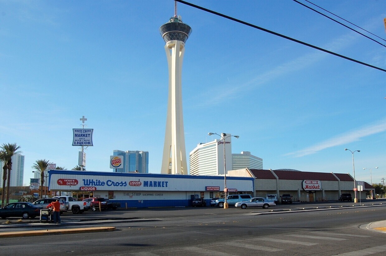 1700 Las Vegas Blvd, Las Vegas, NV à vendre Photo de l’immeuble– Image 1 sur 7