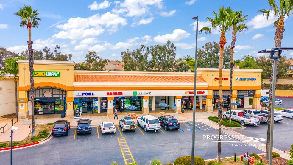 19530 Van Buren Blvd, Riverside, CA à vendre - Photo de l’immeuble – Image 2 sur 7
