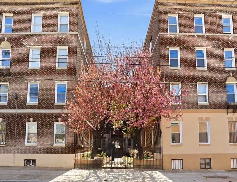 1336 Arrott St, Philadelphia, PA à vendre - Photo de l’immeuble – Image 2 sur 11