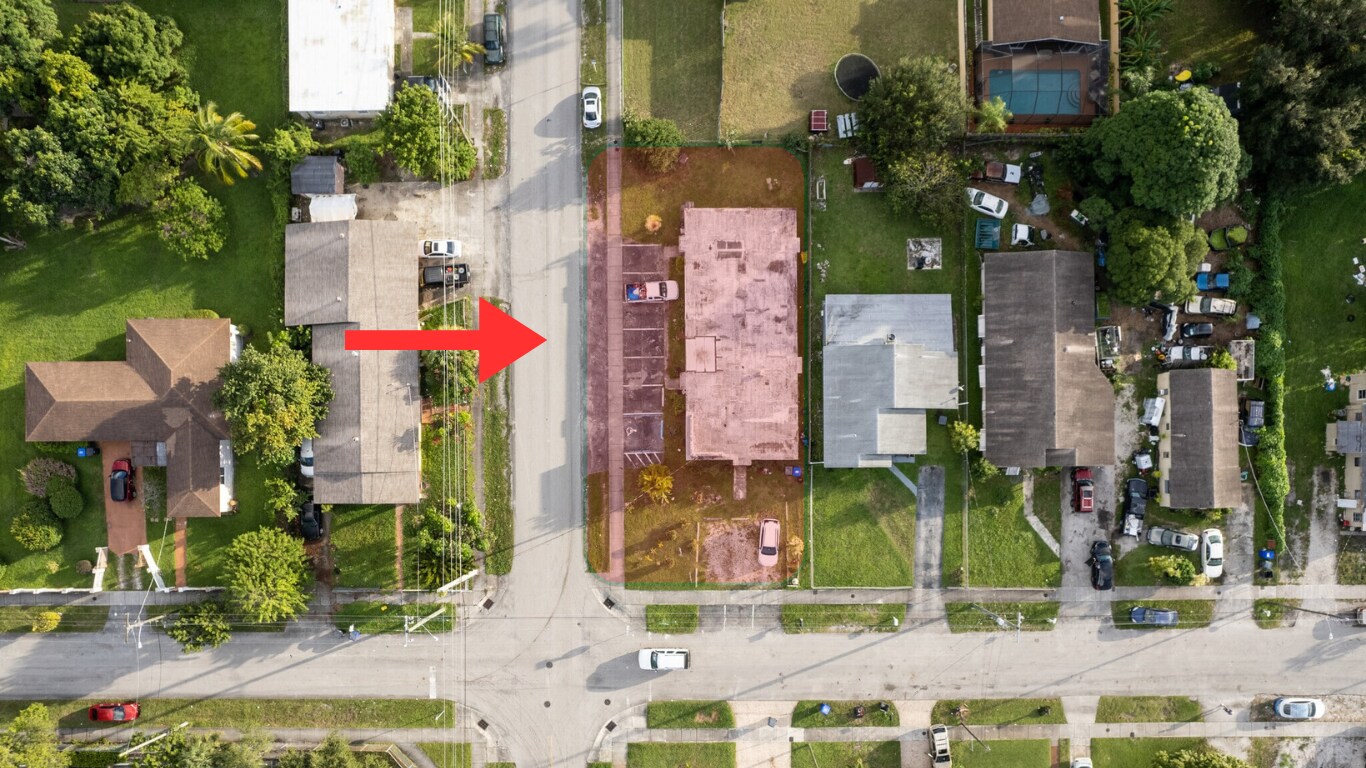 4400 SW 23rd St, West Park, FL à vendre Photo de l’immeuble– Image 1 sur 10