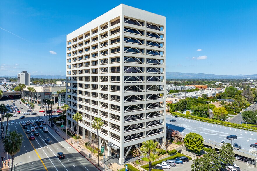 15233 Ventura Blvd, Sherman Oaks, CA à louer - Photo principale – Image 1 sur 33