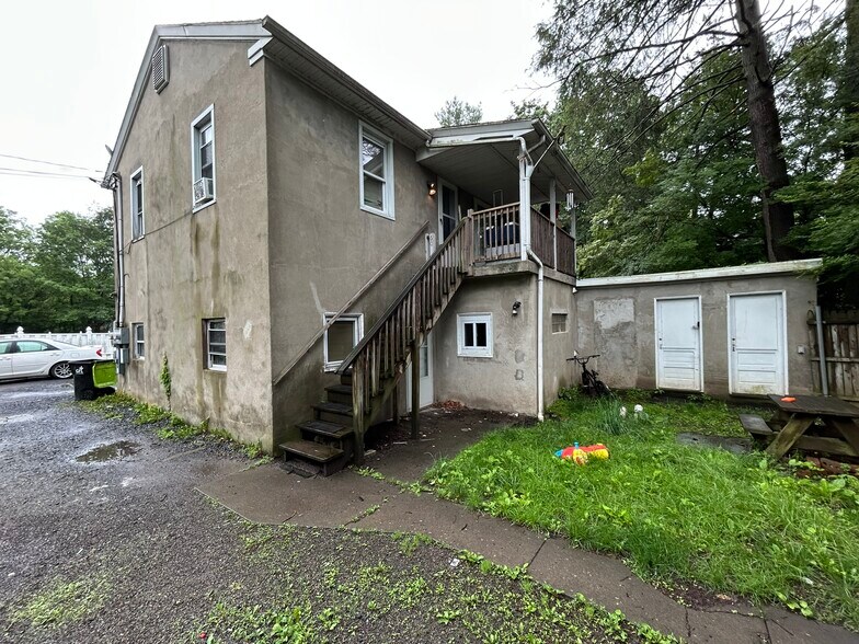 58 Broad St, Stroudsburg, PA à vendre - Photo de l’immeuble – Image 2 sur 2