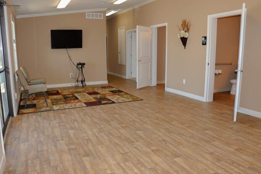 601 Old Base Rd, Aurora, TX à louer - Photo de l’immeuble – Image 3 sur 13