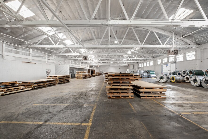 4801 Exposition Blvd, Los Angeles, CA à louer - Photo de l’immeuble – Image 3 sur 8