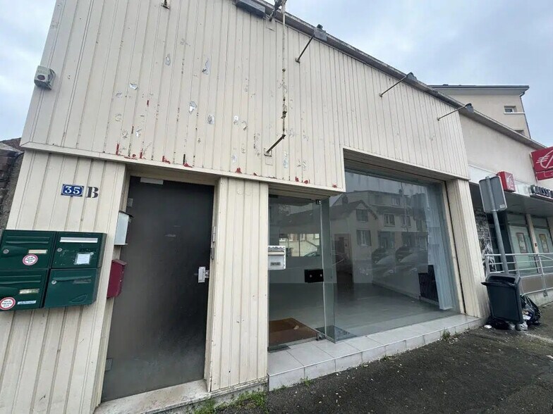Local commercial dans Lucé à vendre - Photo de l’immeuble – Image 2 sur 10
