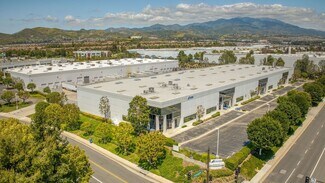 Plus de détails pour 25671-25731 Commercentre Dr, Lake Forest, CA - Industriel/Logistique à louer