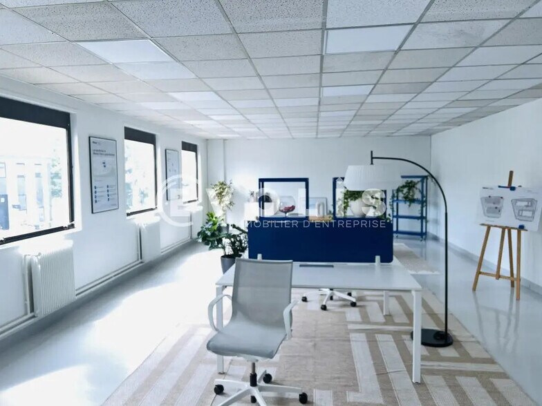 1 Rue Des Campanules, Lognes à louer - Photo de l’immeuble – Image 3 sur 7