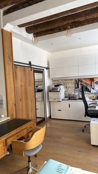 Local commercial dans Paris à louer - Photo intérieure – Image 2 sur 7