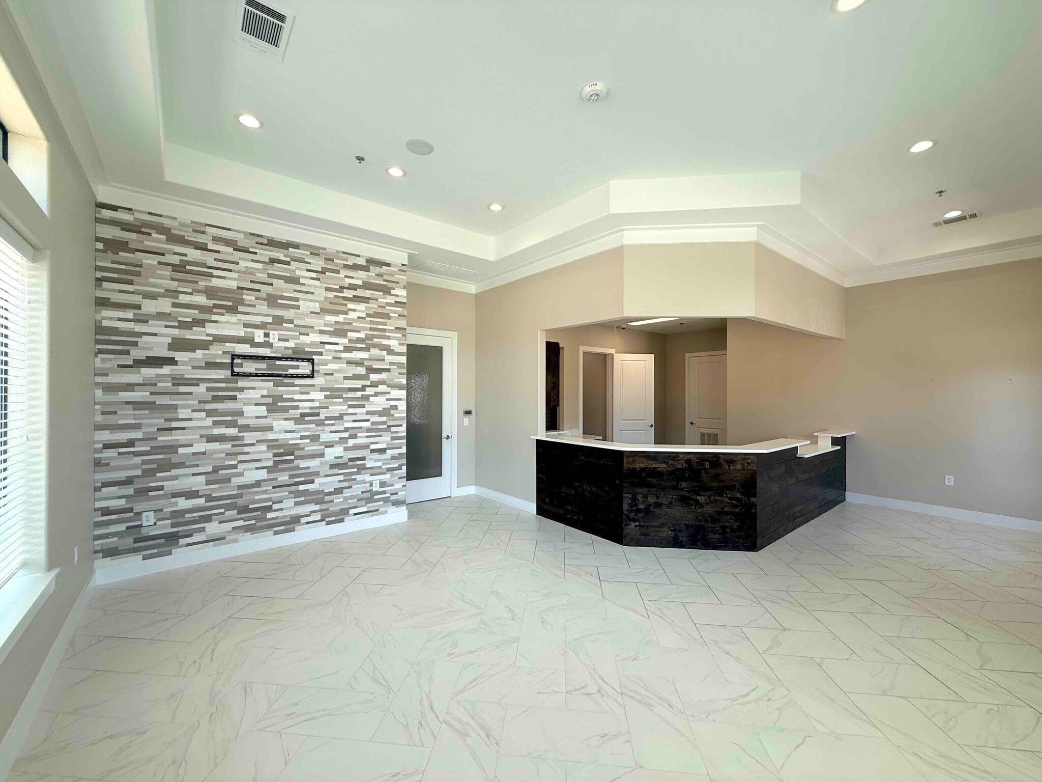4541 N Josey Ln, Carrollton, TX à louer Photo intérieure– Image 1 sur 9