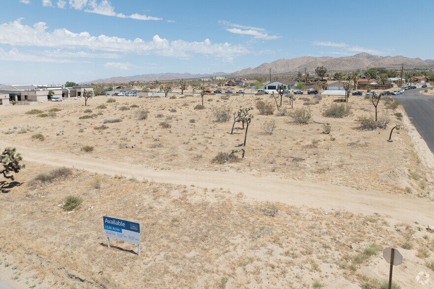 58401 29 Palms Highway, Yucca Valley, CA à vendre - Photo principale – Image 1 sur 1