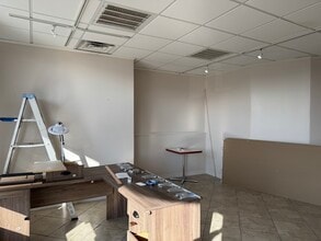 5601 W Lovers Ln, Dallas, TX à louer Photo intérieure– Image 1 sur 6