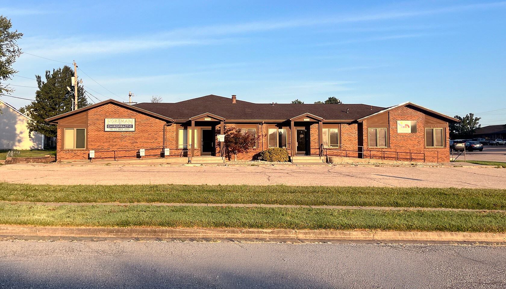 2951 SW Wanamaker Dr, Topeka, KS à louer Photo de l’immeuble– Image 1 sur 4