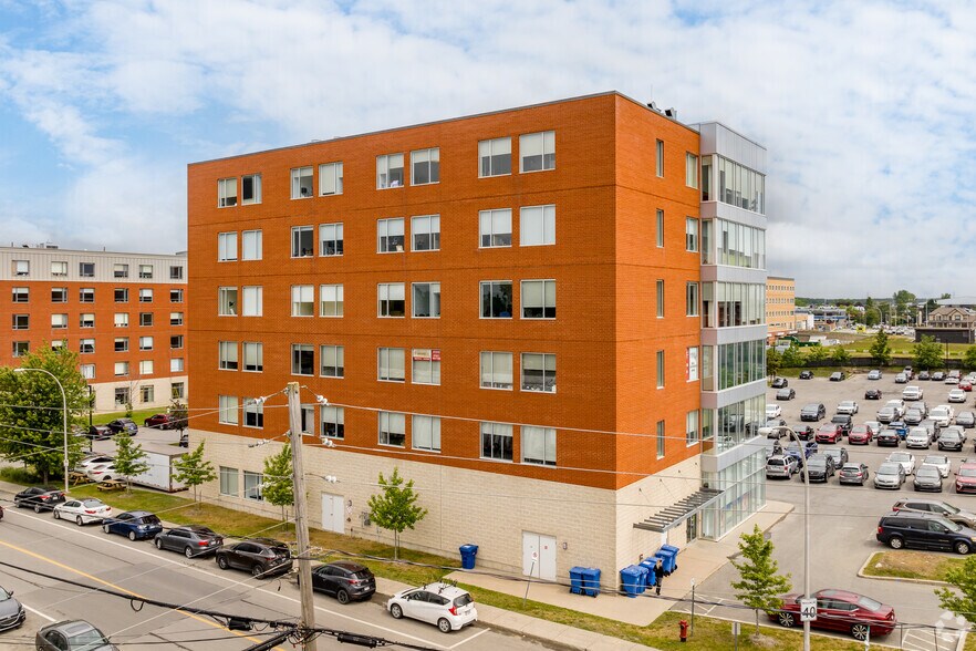 465 Rue Bibeau, St-Eustache, QC à vendre - Photo de l’immeuble – Image 3 sur 5
