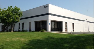 Plus de détails pour 2500 Pegasus Dr, Bakersfield, CA - Industriel/Logistique à louer