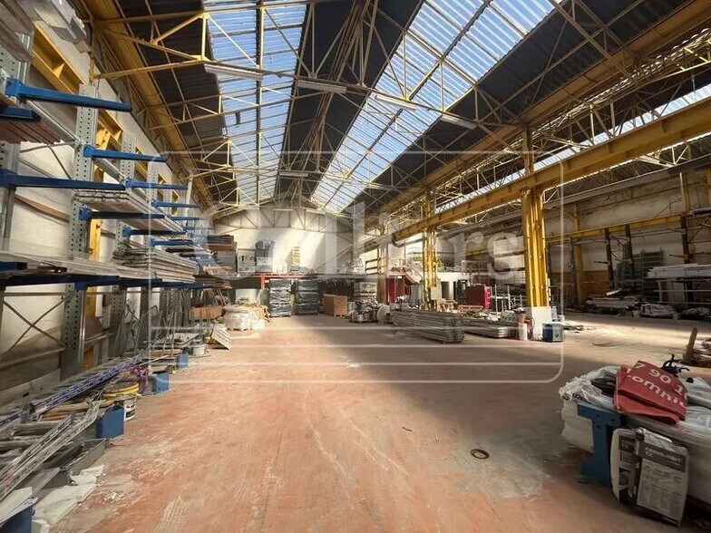 Local d’activités dans Marseille à louer - Photo de l’immeuble – Image 3 sur 4