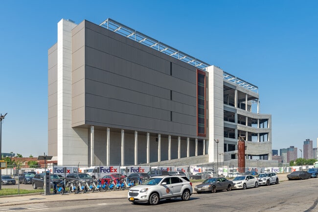 Plus de détails pour 2890 Review Ave, Long Island City, NY - Industriel/Logistique à louer