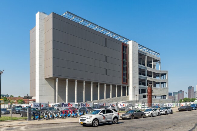 Plus de détails pour 2890 Review Ave, Long Island City, NY - Industriel/Logistique à louer