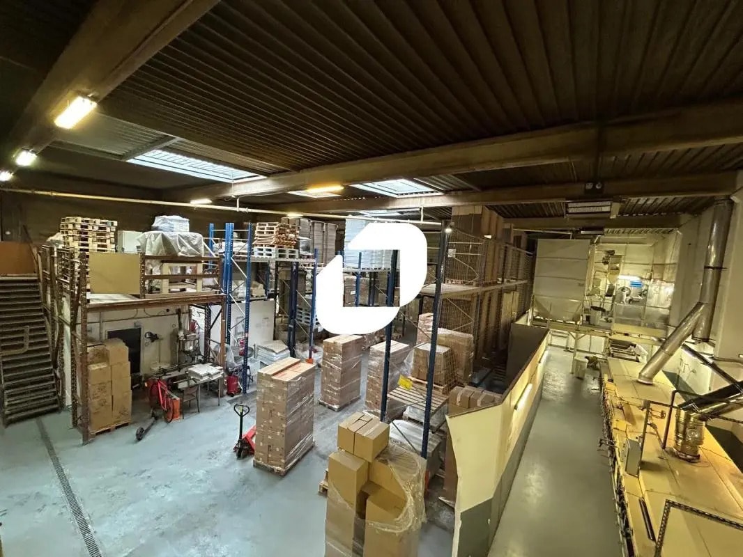 Local d'activités dans Neuilly-sur-Marne à vendre Photo de l’immeuble– Image 1 sur 13