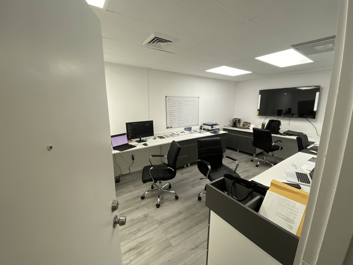 301 Almeria Ave, Coral Gables, FL à louer Photo intérieure– Image 1 sur 3