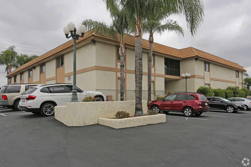202 W Lincoln Ave, Orange, CA à louer - Autre – Image 2 sur 5