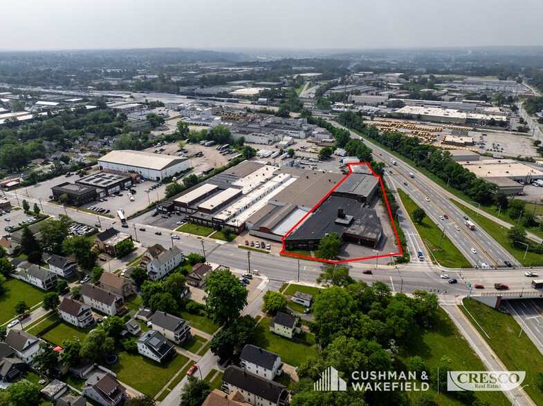 5200 Harvard Ave, Newburgh Heights, OH à vendre - Photo de l’immeuble – Image 3 sur 11