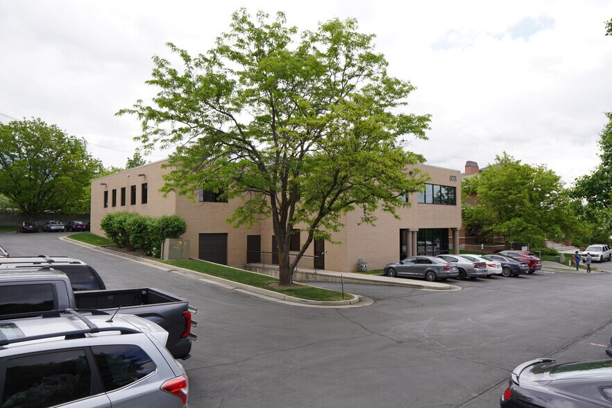 975 E Woodoak Ln, Salt Lake City, UT à vendre - Photo de l’immeuble – Image 3 sur 6