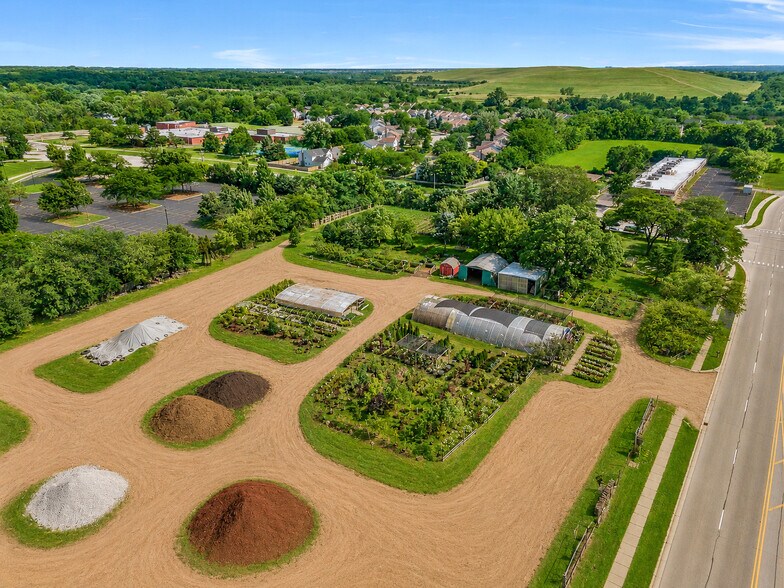 5591 County Farm Rd, Bartlett, IL à vendre - Photo de l’immeuble – Image 2 sur 28