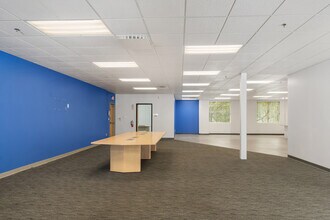 6760 Top Gun St, San Diego, CA à louer Photo intérieure– Image 2 sur 4