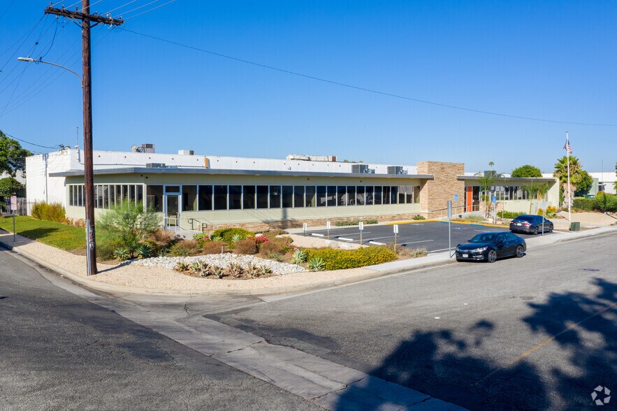 6403-6409 Gayhart St, Commerce, CA à louer - Photo de l’immeuble – Image 2 sur 12