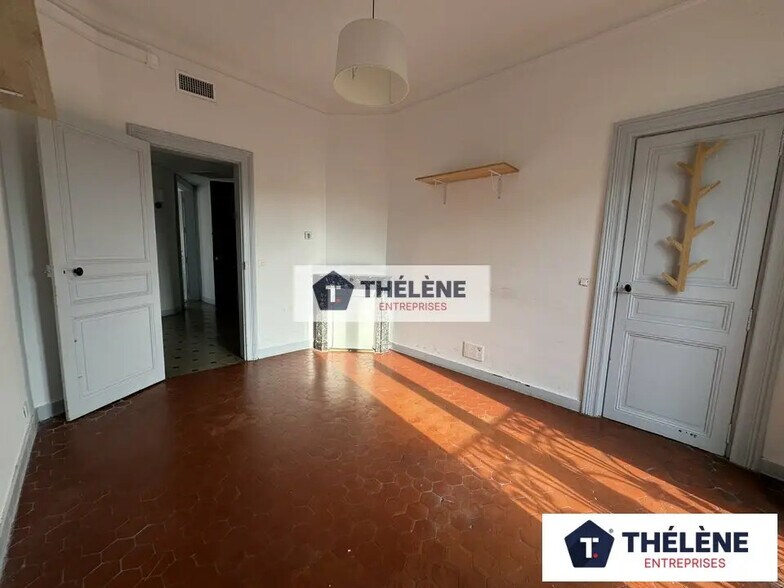 Bureau dans Montpellier à vendre - Photo de l’immeuble – Image 3 sur 11