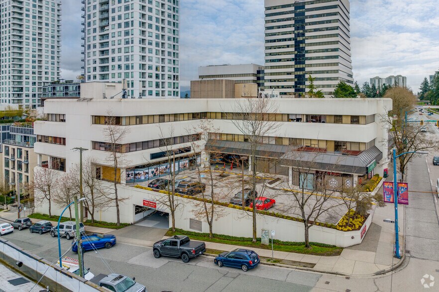 3665 Kingsway, Vancouver, BC à louer - Photo de l’immeuble – Image 2 sur 4