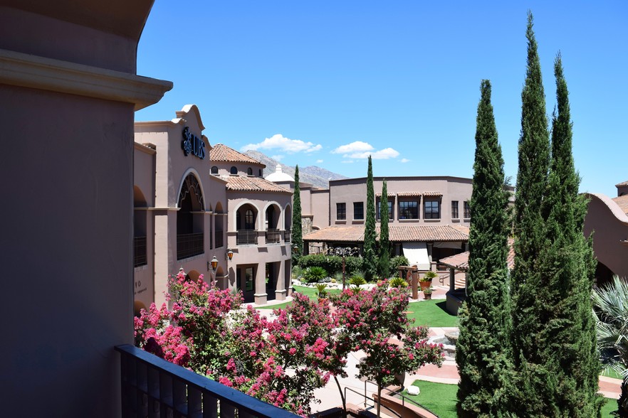 2840-2890 E Skyline Dr, Tucson, AZ à louer - Photo de l’immeuble – Image 3 sur 9