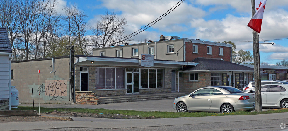 183 Simcoe Ave, Georgina, ON à louer - Photo de l’immeuble – Image 3 sur 5
