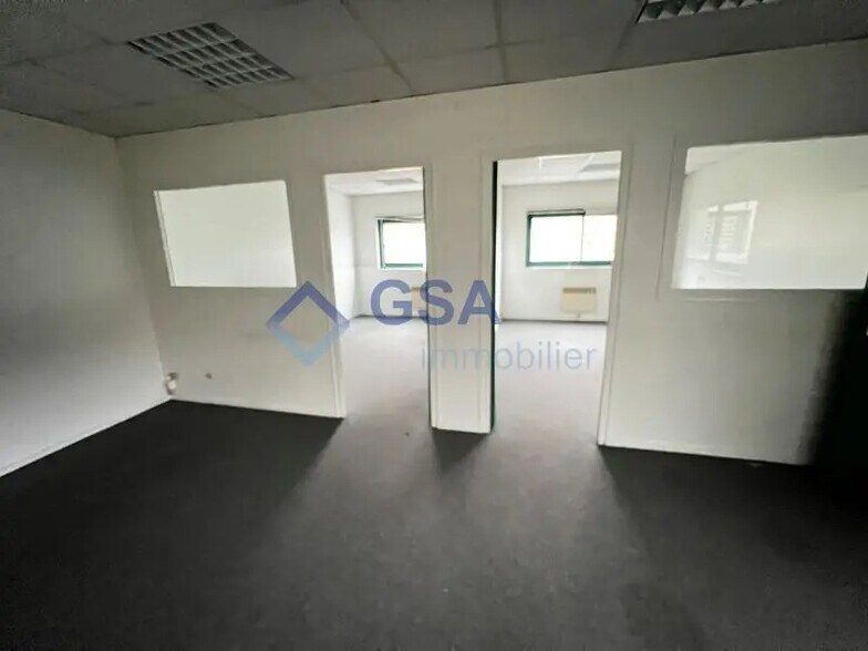 Bureau dans Le Mée-sur-Seine à louer - Photo intérieure – Image 3 sur 8