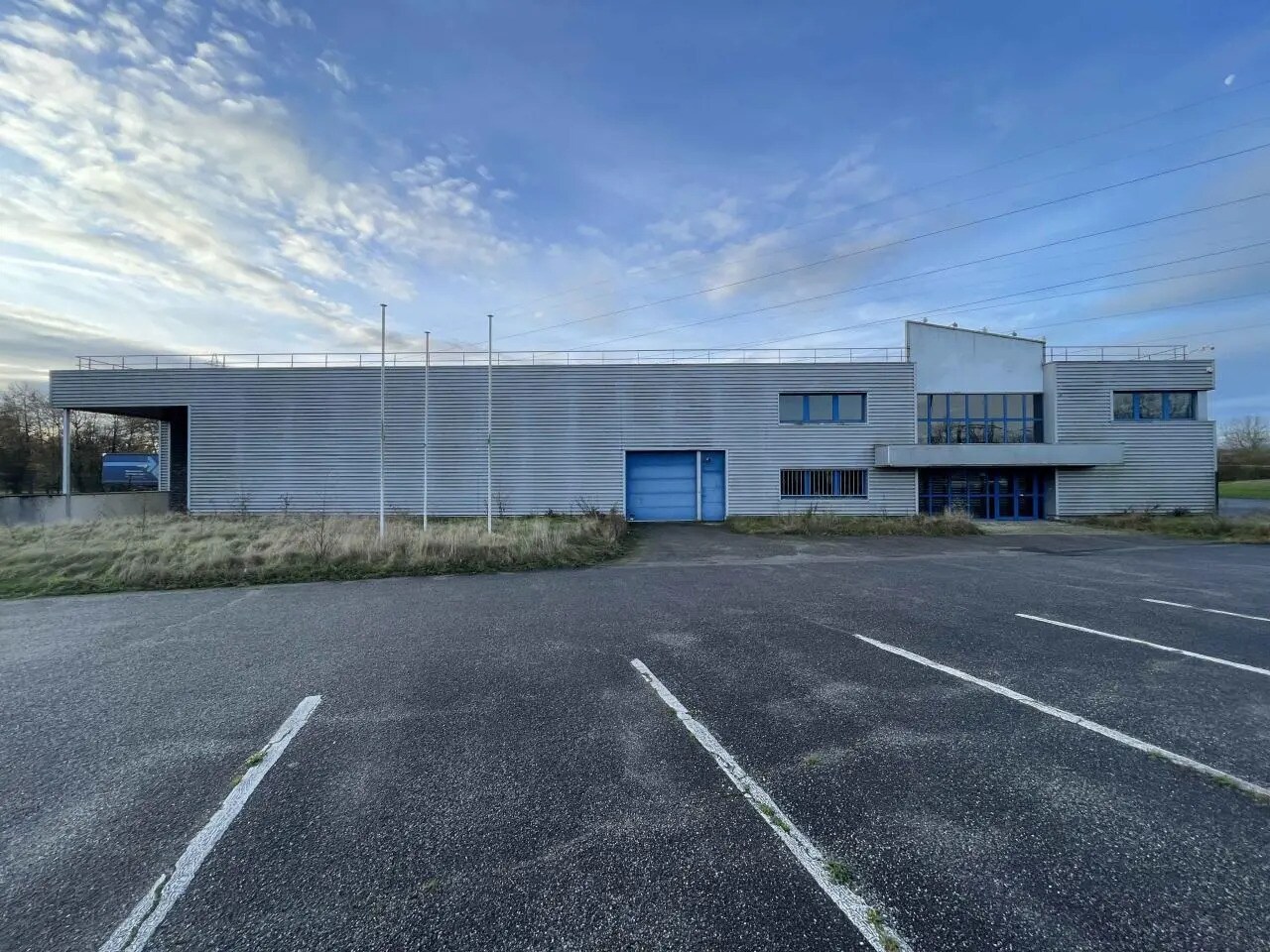 Local d’activités dans La Vaupalière à louer Photo de l’immeuble– Image 1 sur 23