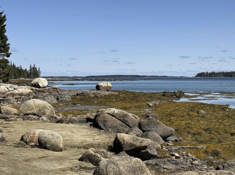 18 Jericho Bay Rd, Swans Island, ME à vendre - Photo de l’immeuble – Image 1 sur 1