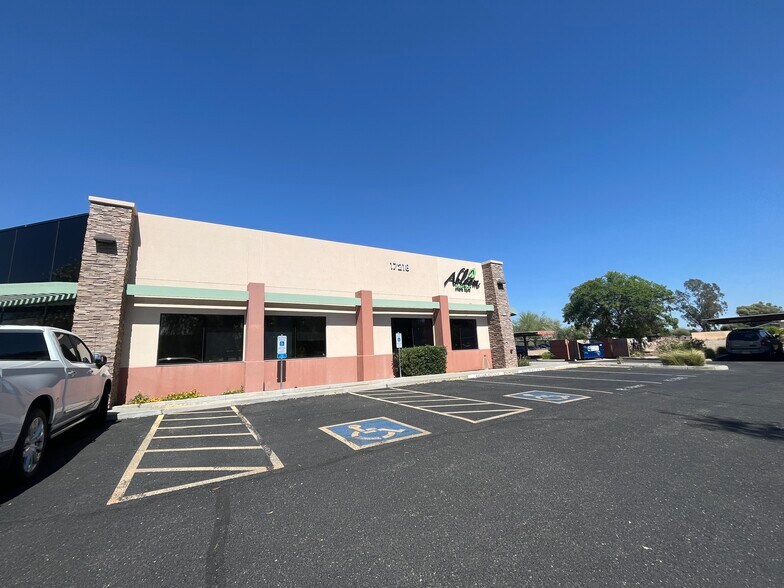 17218 N 72nd Dr, Glendale, AZ à louer - Photo de l’immeuble – Image 3 sur 11