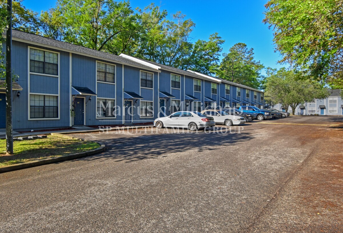 132 Dixie Dr, Tallahassee, FL à vendre Photo principale– Image 1 sur 6