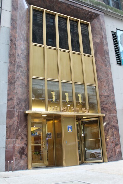 111 N Wabash Ave, Chicago, IL à louer - Photo principale – Image 1 sur 34