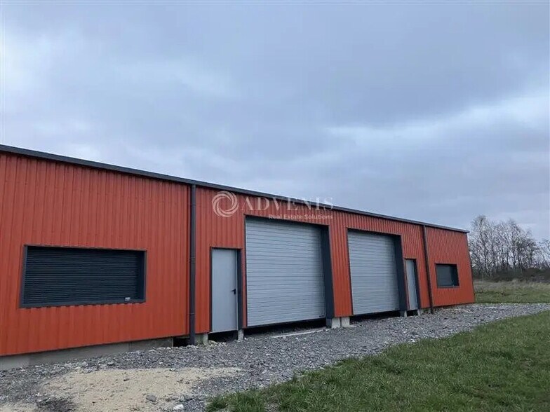 Local d’activités dans Vierzon à louer - Photo de l’immeuble – Image 1 sur 2